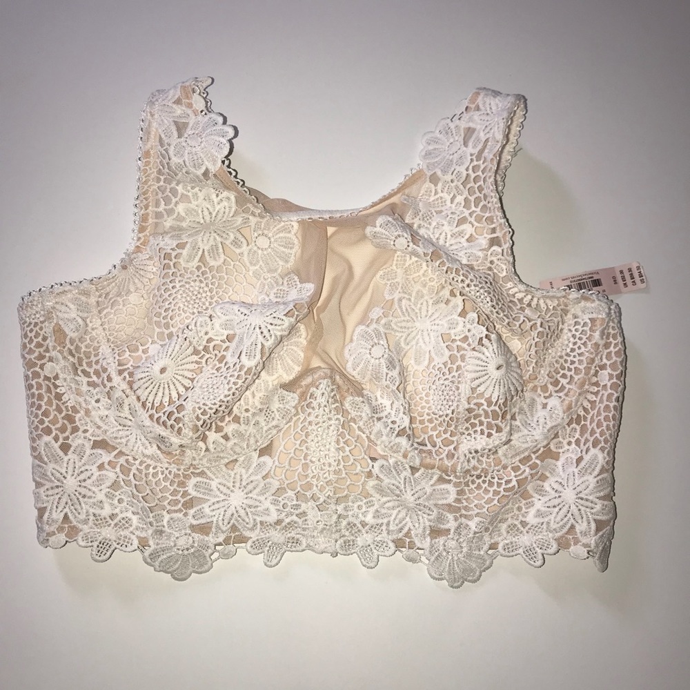 Victoria’s Secret cream bralette 36D